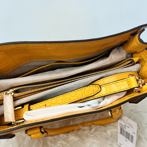 MICHAEL MICHAEL KORS
DILLON
30H4GAIT3E	SUN	
LG NS TOTE LEATHER - Picture 11 of 11